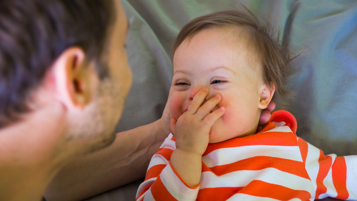 A song to enjoy with your baby – 'Heads, Shoulders, Knees and Toes' - Featured Image