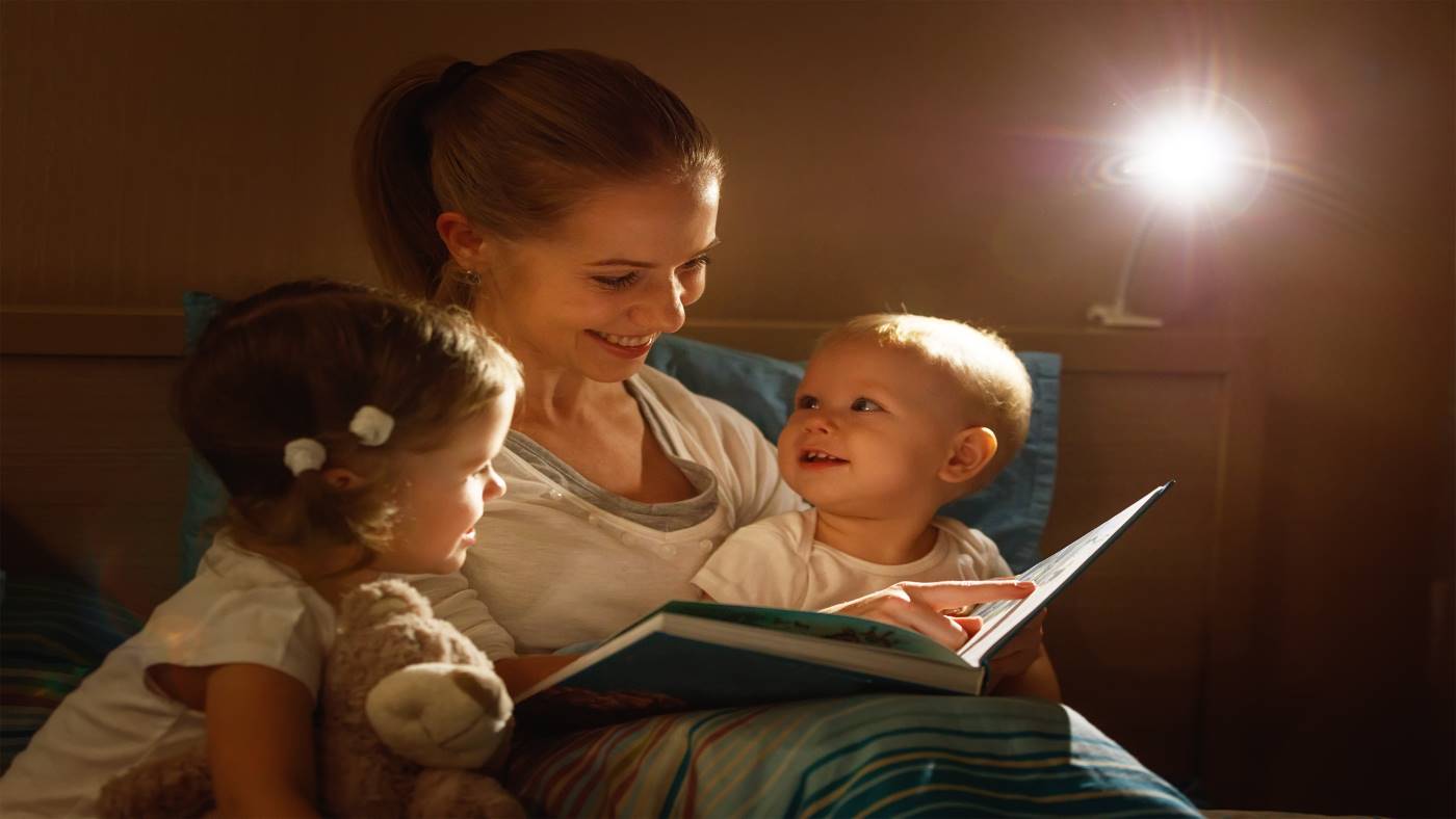 Making the most of bedtime stories - Featured Image