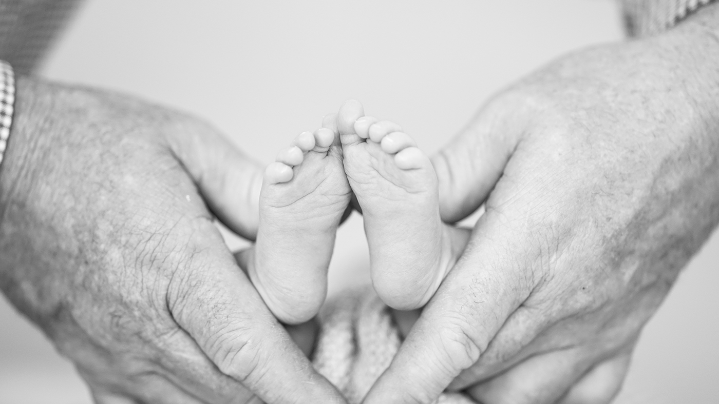 Your baby's wriggling toes are a sign of brain development - Featured Image