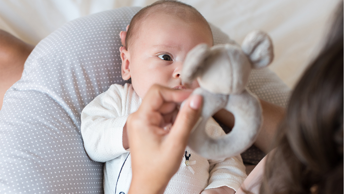 Touch and feel – giving your baby time to explore textures - Featured Image