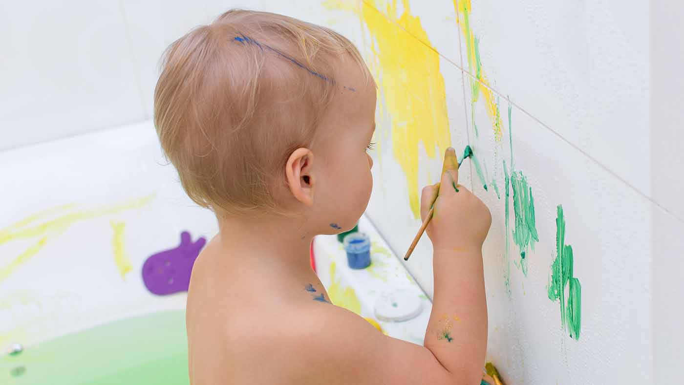 Drawing on the walls is sometimes allowed! Use bathtime to explore mark making - Featured Image