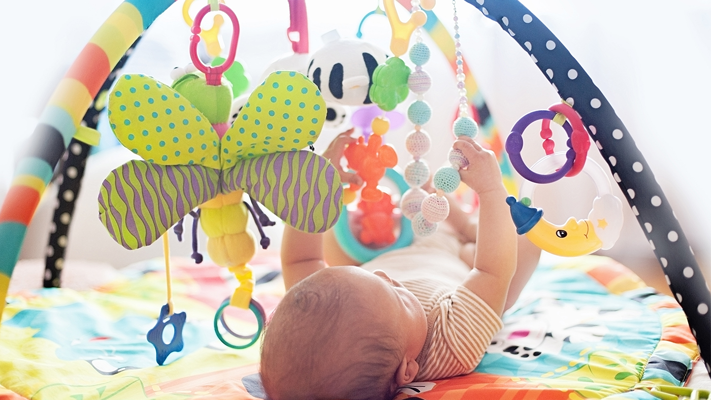 Reach for the stars (or toys) – make a simple mobile for your baby - Featured Image