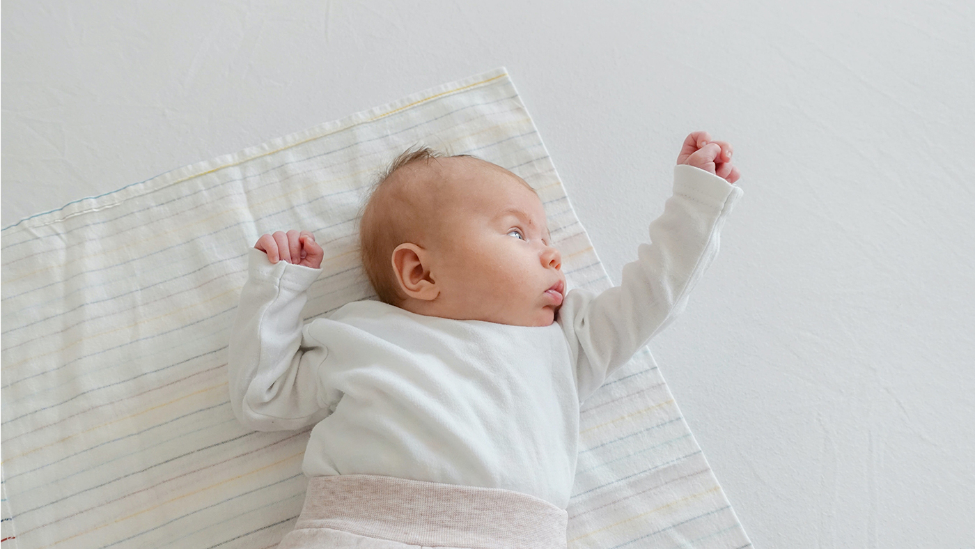 A closer look at your baby's stretching movements - Featured Image