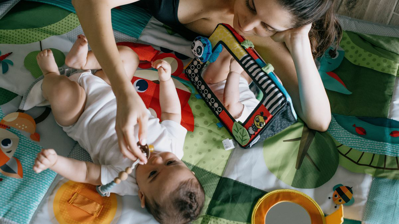 Look at me move! Your baby’s early stretches - Featured Image