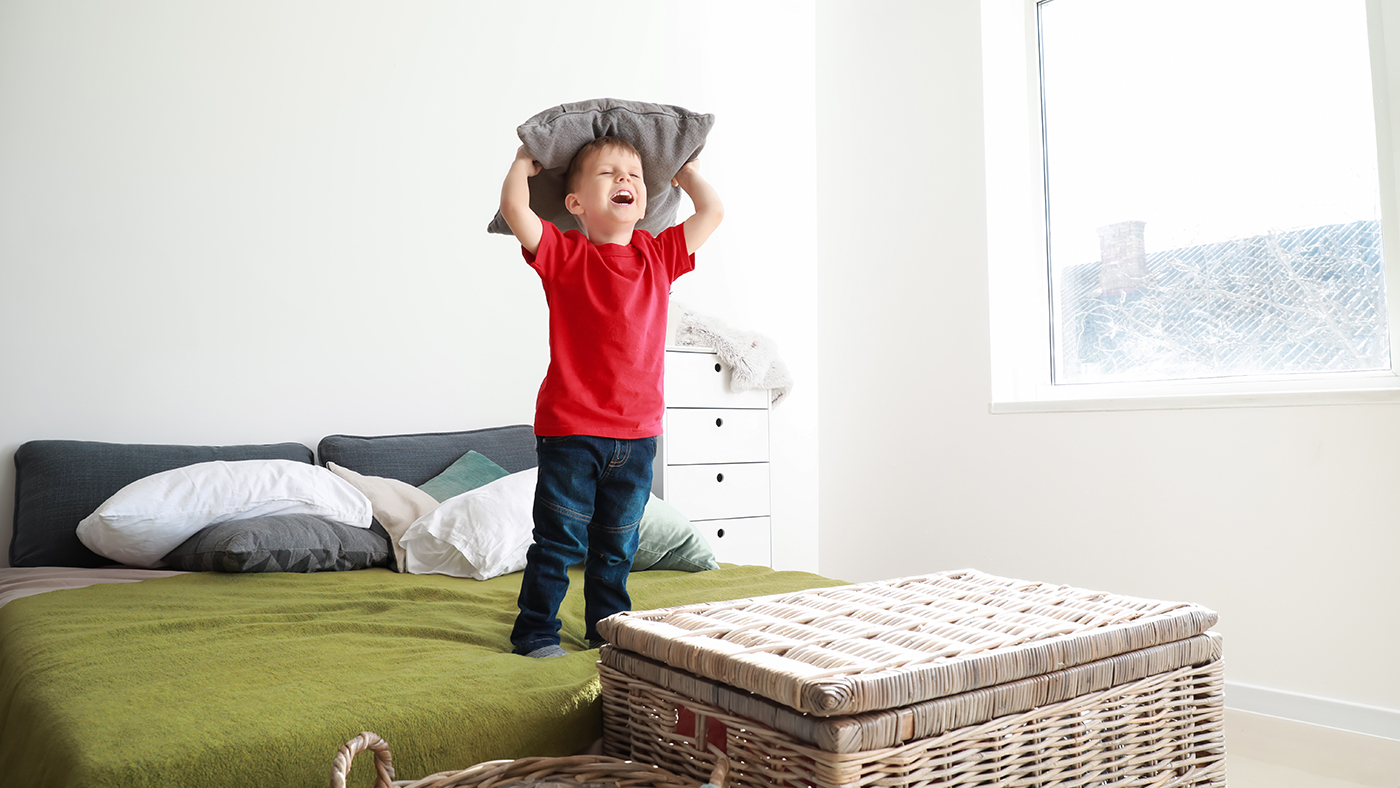 Soft and cosy throwing and catching – a gentle game for a rainy day - Featured Image