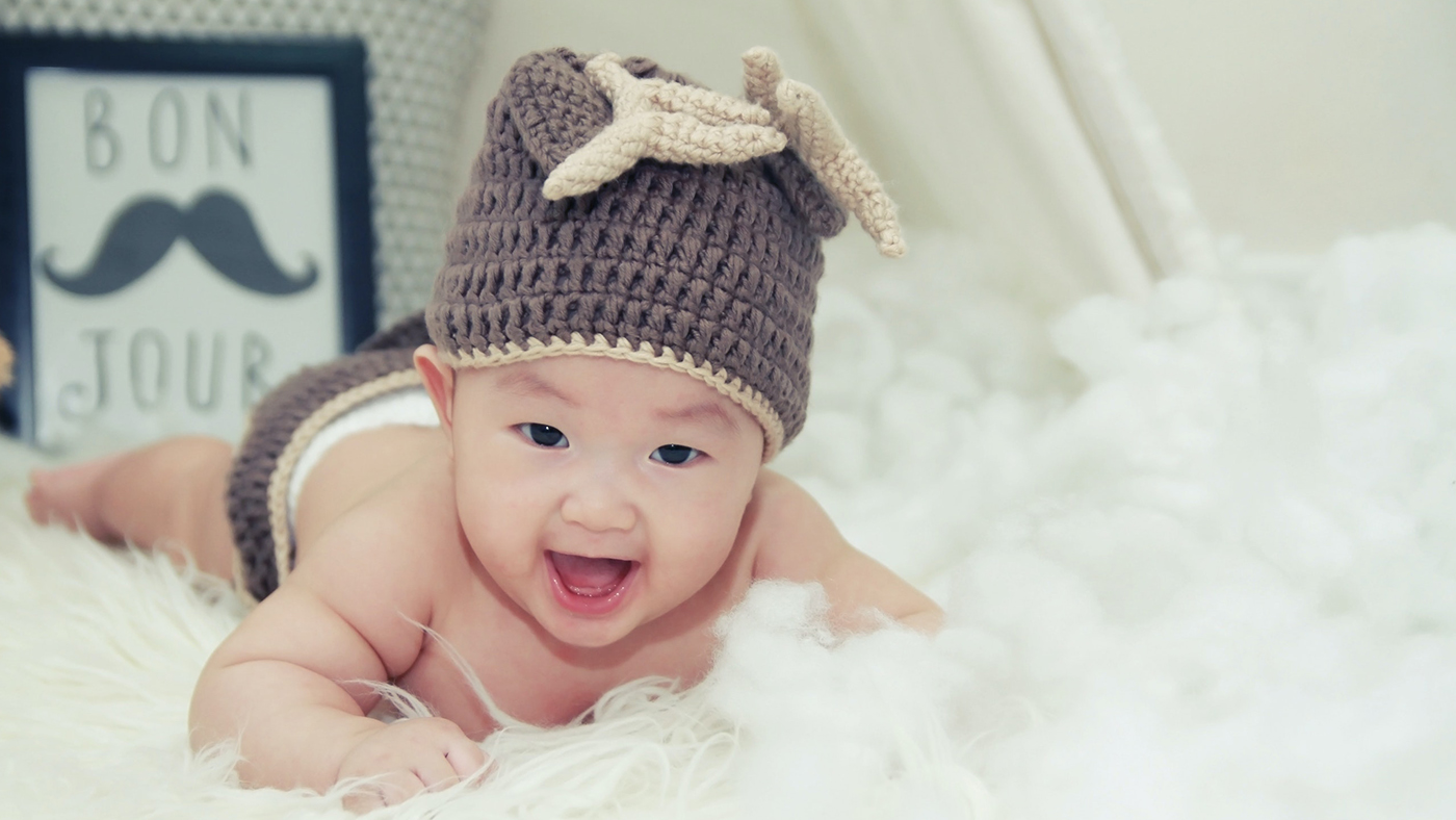 Tummy time is perfect prep for sitting, crawling and standing - Featured Image