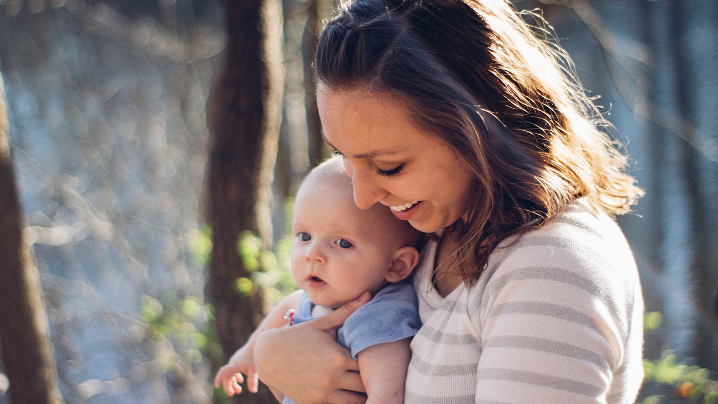 Smiling and making sounds is your baby getting sociable - Featured Image