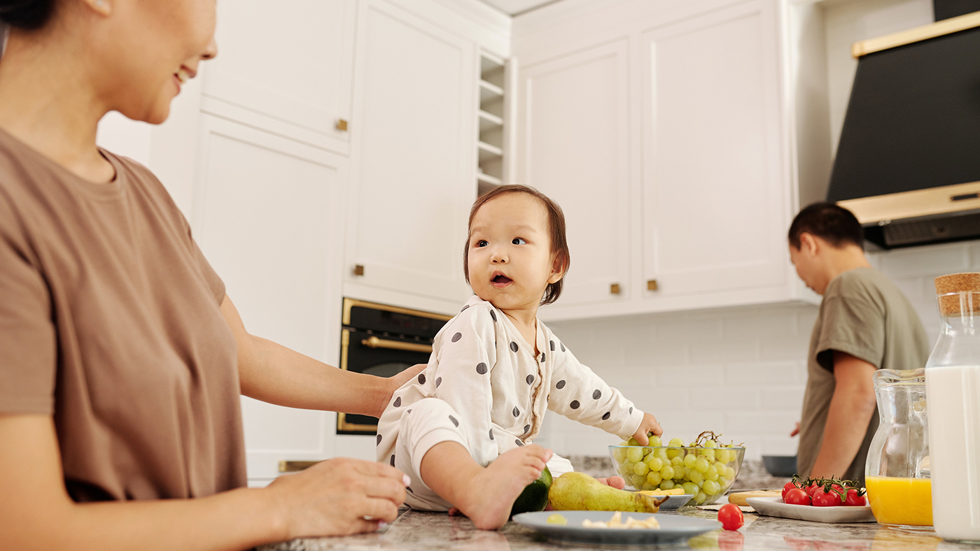 Let’s cook – involving your baby in everyday life - Featured Image