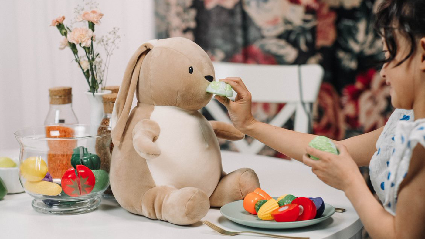 Imaginary friends, soft toys and learning. How does your child’s imaginary play support their development? - Featured Image