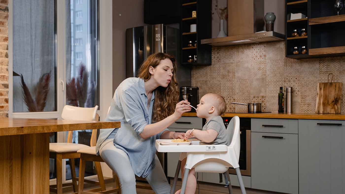 Is that tasty? Starting a conversation during mealtimes - Featured Image