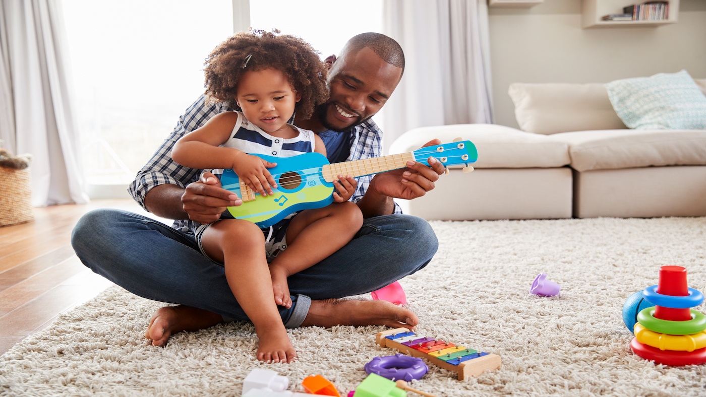 Helping your toddler to recognise their interests – play at home and talk about them - Featured Image