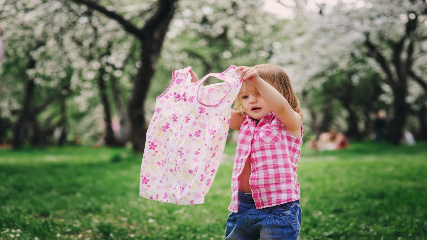 Getting dressed – start offering your toddler a choice of clothing - Featured Image