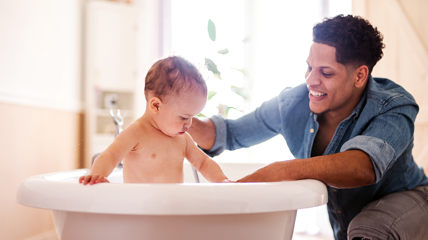 Foot spa – help your baby explore textures with some bathtime fun - Featured Image