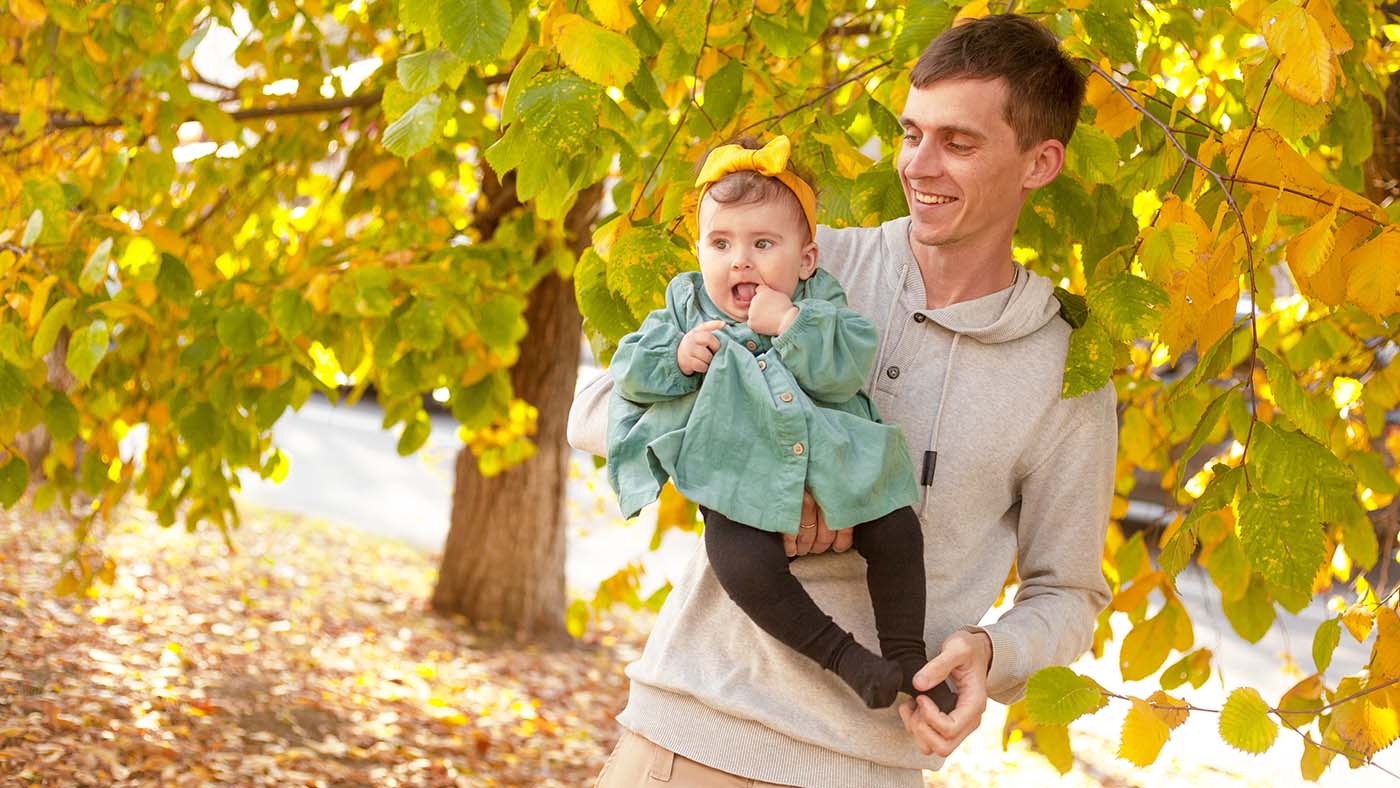 Become an outdoor observer and explore your baby’s senses in nature - Featured Image