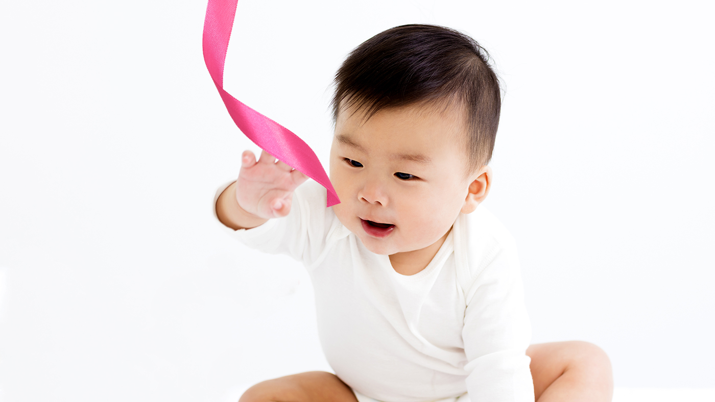 Ribbon play – singing, waving, and pulling away - Featured Image