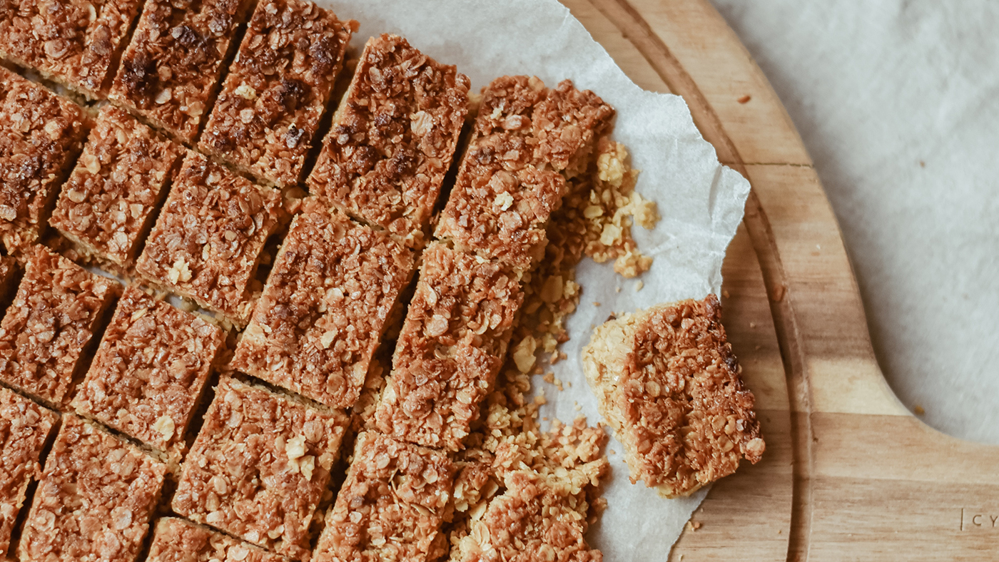 Date and banana flapjack recipe - Featured Image