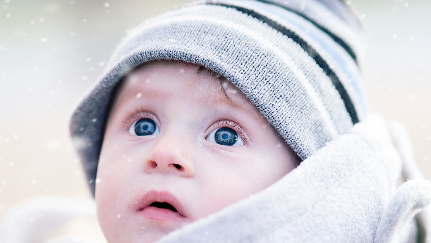 How to keep baby warm in winter - Featured Image