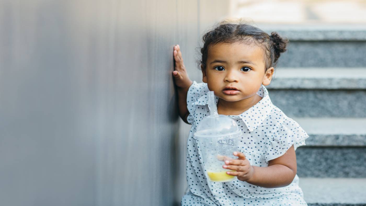 One-handed wonders – drinking from a cup using one hand only - Featured Image