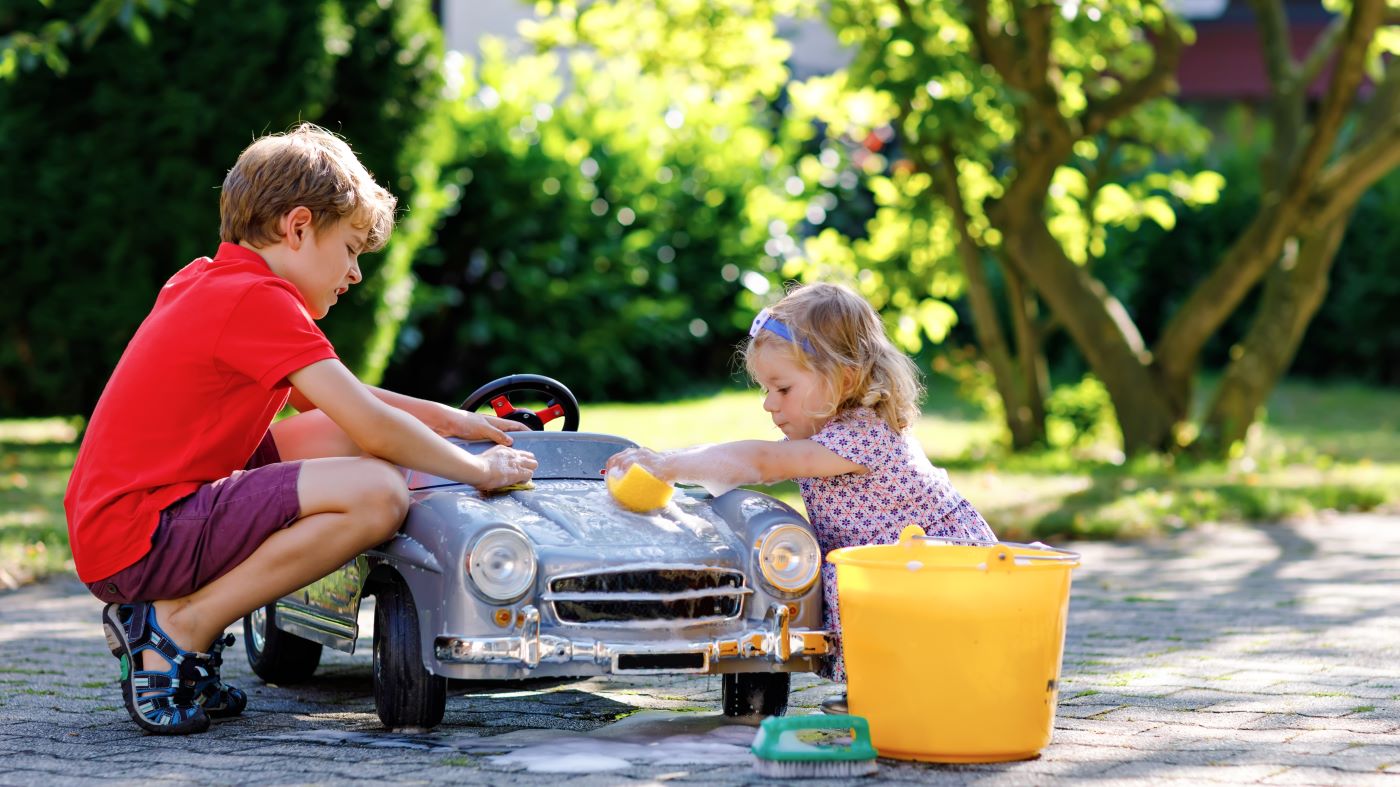 Clean up together – give your toddler’s toys a wash - Featured Image