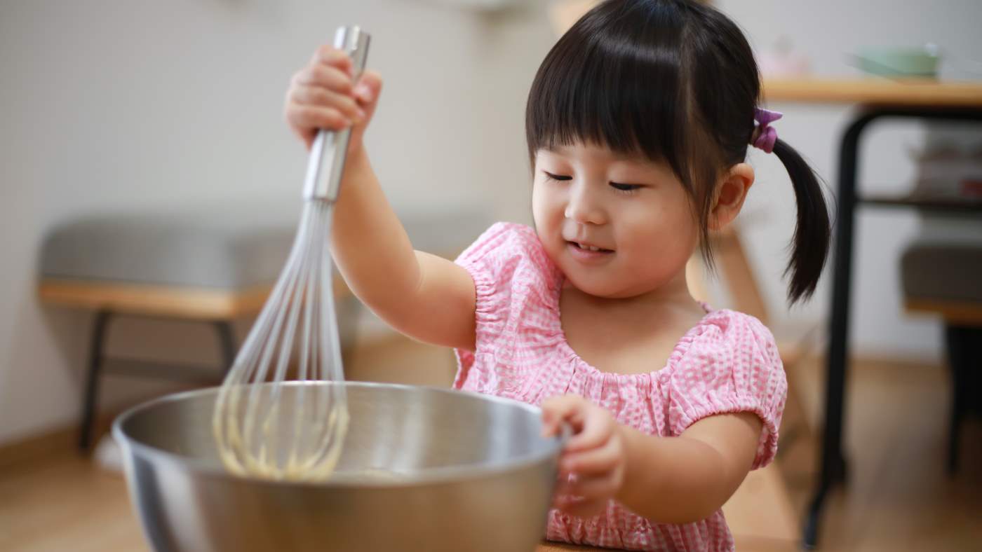 Three ways that helping with chores supports your toddler’s development - Featured Image