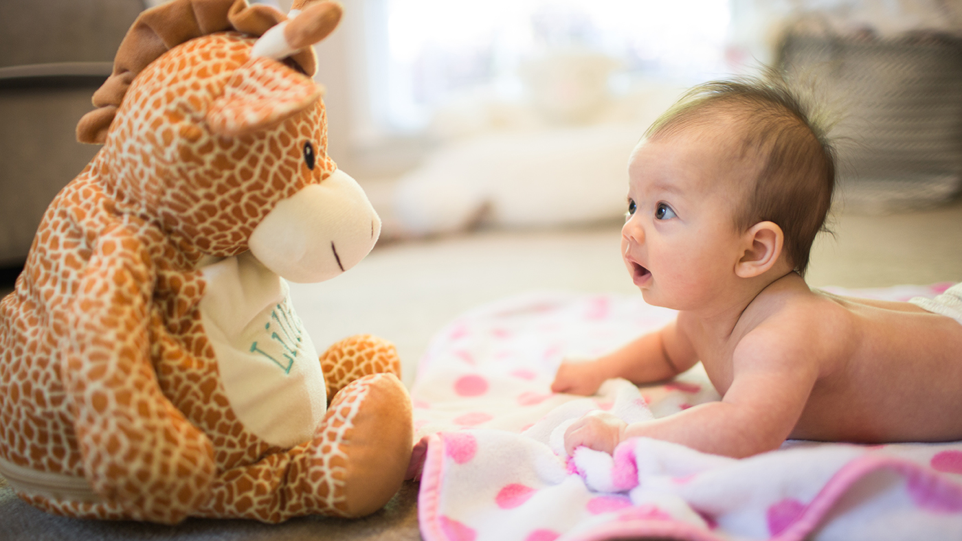 Can your baby turn their head as they play? - Featured Image