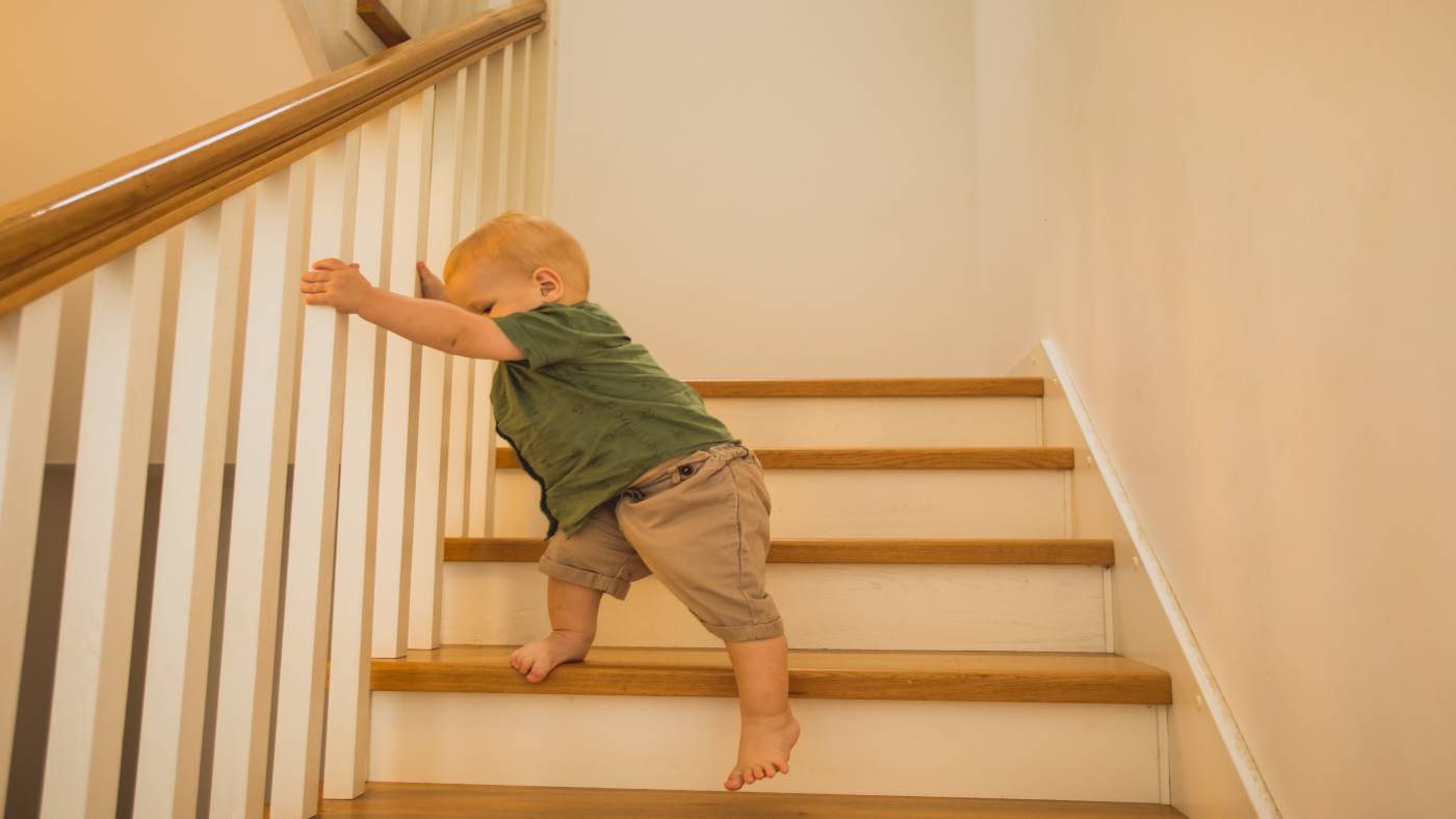 Five top tips for travelling downstairs safely - Featured Image