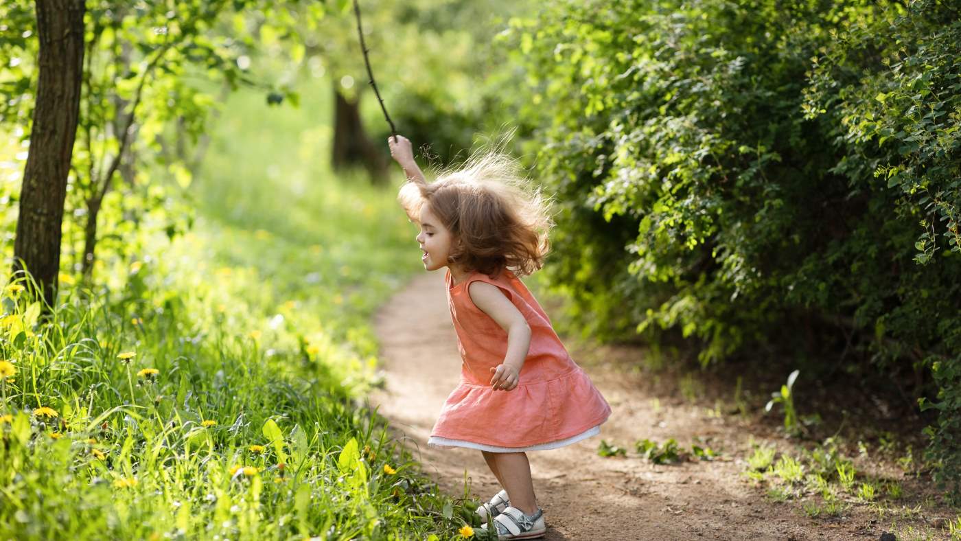 Wave your arms in the air! The invisible mechanics behind it - Featured Image