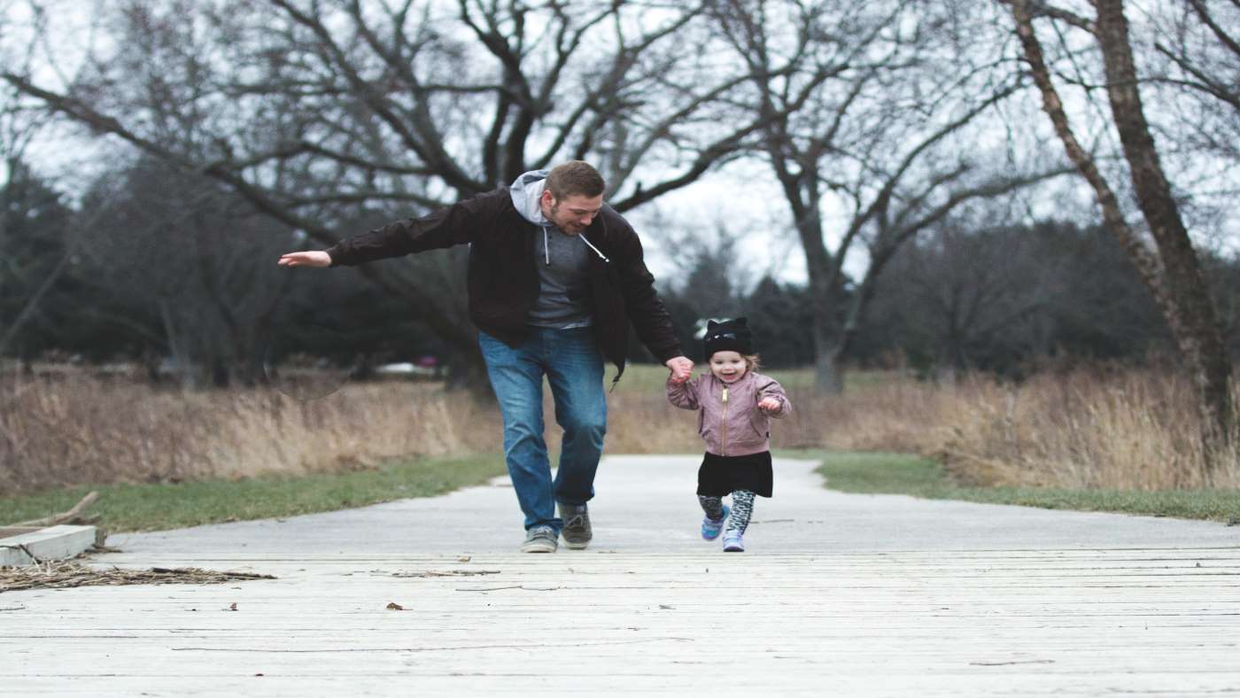 Five reasons to play outside with your toddler today - Featured Image