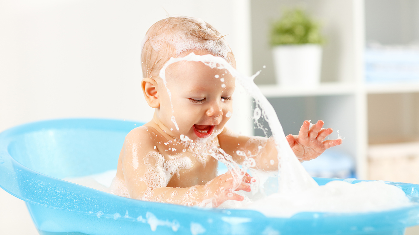 Word play at bathtime – helping your baby match words and meaning - Featured Image