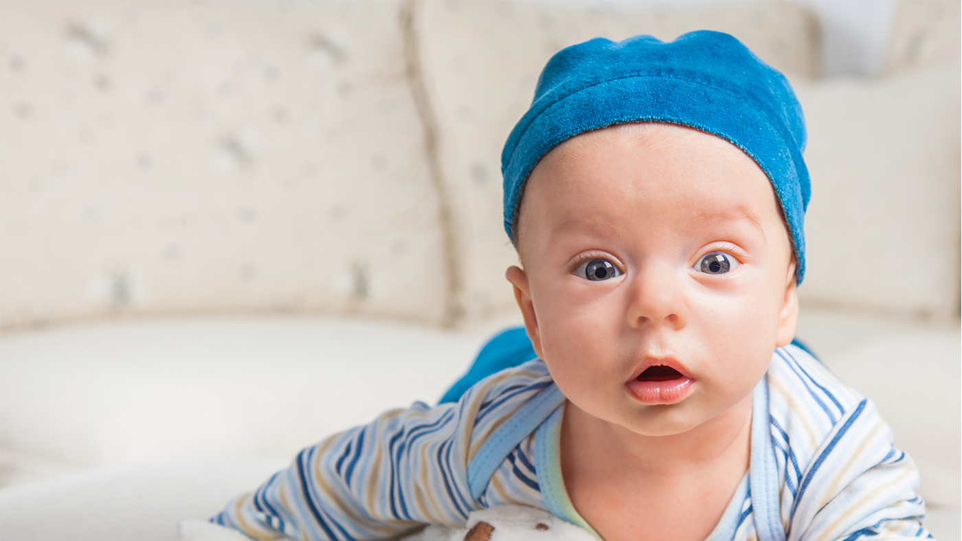 Forward facing – developing vision during tummy time - Featured Image