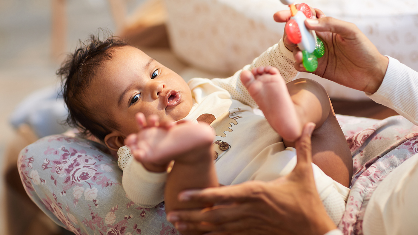 Knees up, Mother Brown – a song for getting little legs moving - Featured Image